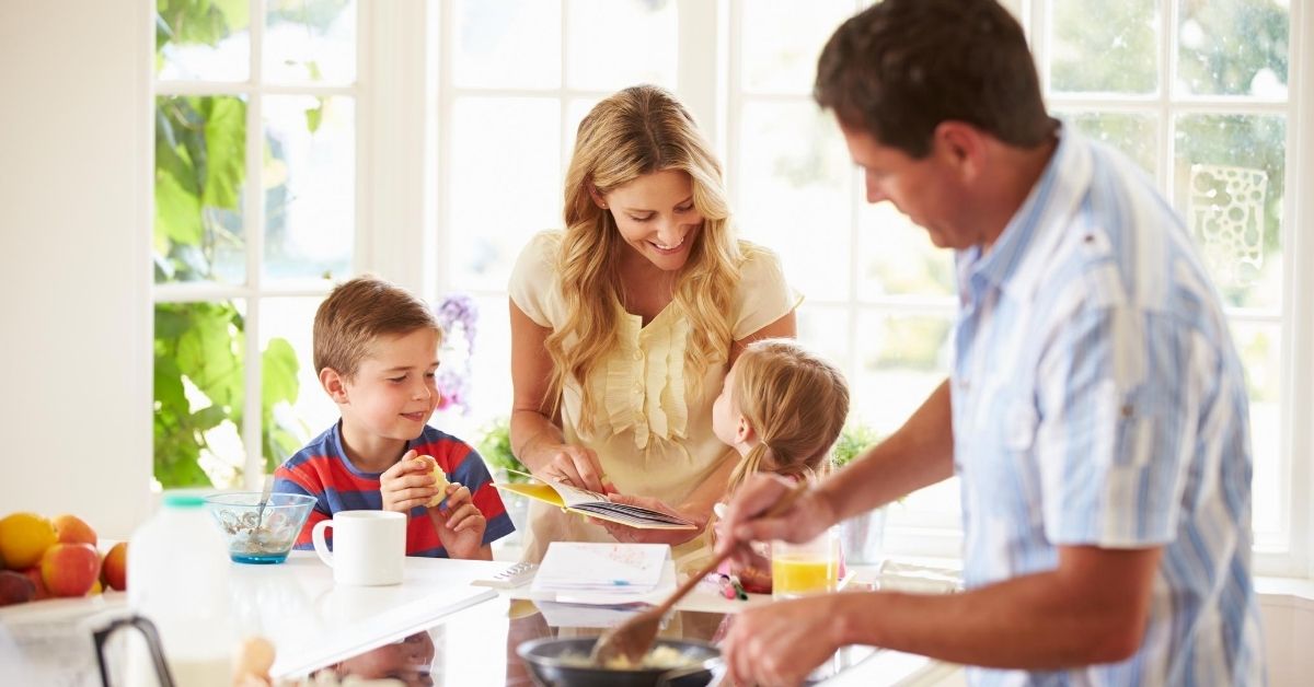 Familie im Blickpunkt Verschiedene Sprecher 2